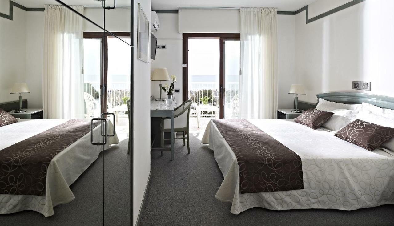 Hotel Atlantic Линьяно-Саббьядоро Экстерьер фото